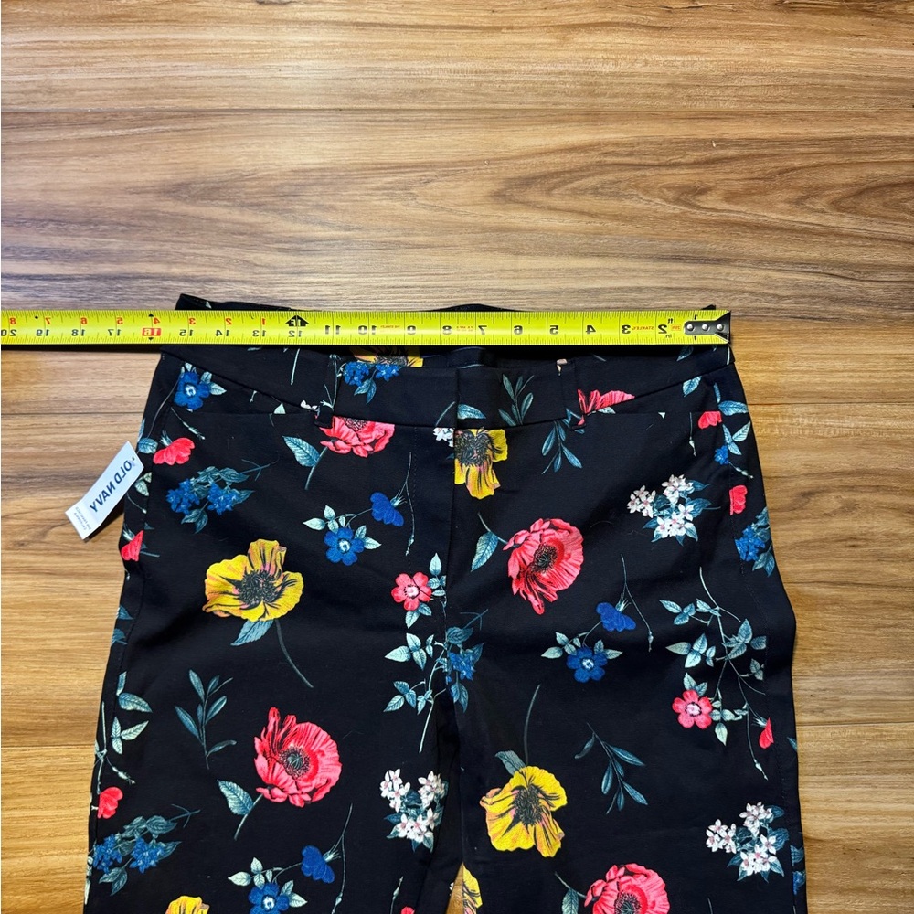 NWT Old Navy Black Floral Straight Leg Pants Size 10 Tall - Picture 2 of 10